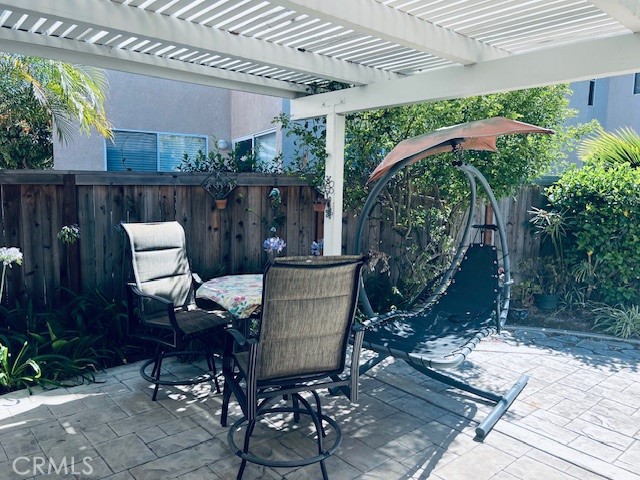2 Maison, Aliso Viejo CA: https://media.crmls.org/medias/4841dfa6-338e-4355-bd7c-77c5cbc4d972.jpg
