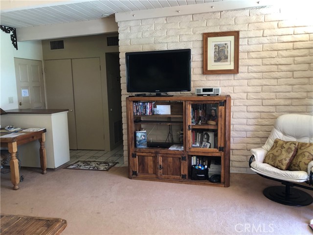45380 Panorama Drive, Palm Desert CA: https://media.crmls.org/medias/4841ee45-c22d-4969-8a47-6cb78655cc44.jpg