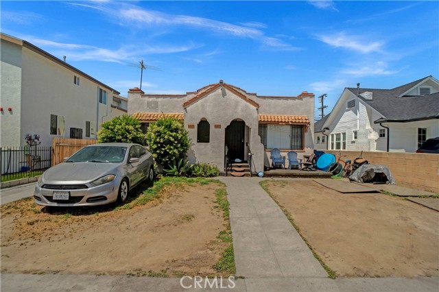 Detail Gallery Image 2 of 14 For 4227 Walton Ave, Los Angeles,  CA 90037 - – Beds | – Baths