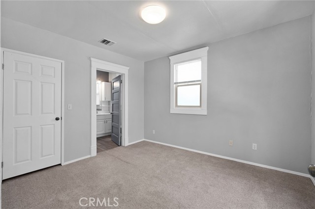 405 W Olive Avenue, Redlands CA: https://media.crmls.org/medias/4843a5d0-fa77-404d-8047-616dad86a2f6.jpg