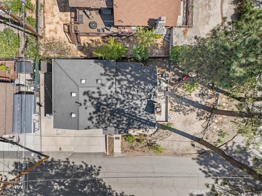 https://media.crmls.org/medias/484432fb-a448-4912-92ad-bbff52aa62c3.jpg?preset=X-Large