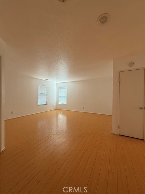 Detail Gallery Image 3 of 6 For 13769 Gobi Ct, Victorville,  CA 92394 - 4 Beds | 2/1 Baths