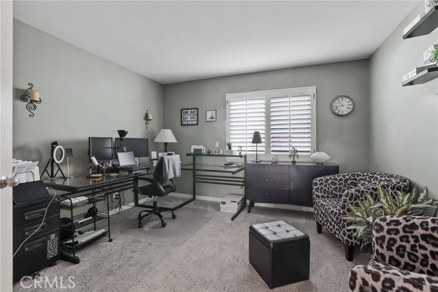 Image 32 of 53 For 22701 Foxridge