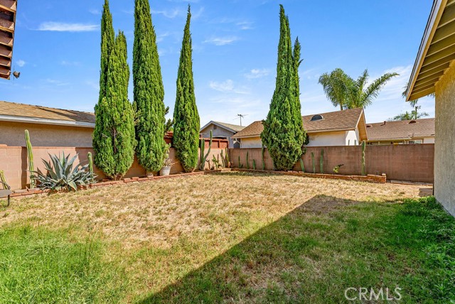 2820 E 6th Street, Los Angeles CA: https://media.crmls.org/medias/4846417c-a48f-4aff-9bd7-0c7b39bde6fe.jpg