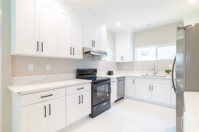 2451 Graydon Avenue, Monrovia CA: https://media.crmls.org/medias/4846a8c3-d092-4a9b-a297-9177aed4435c.jpg