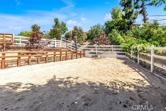 Image 15 of 72 For 27151 Mission Hills Drive
