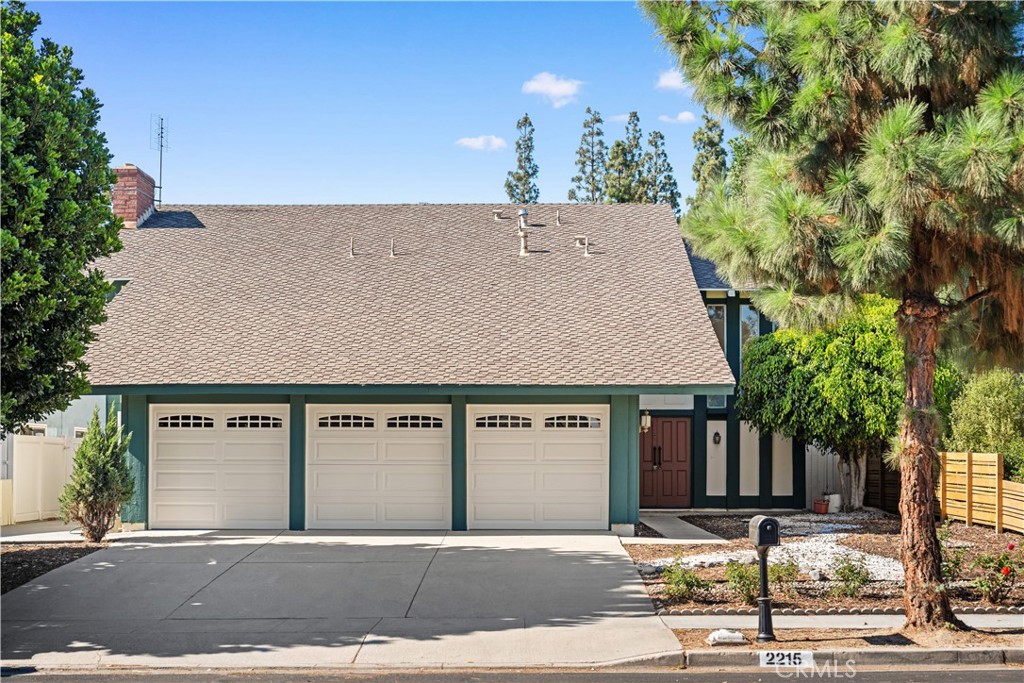 2215 Old Creek Lane