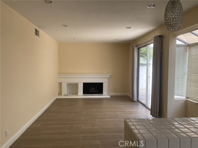 Detail Gallery Image 5 of 17 For 14 Montage, Irvine,  CA 92614 - 4 Beds | 2/1 Baths
