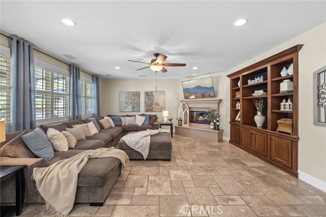 Detail Gallery Image 14 of 62 For 46331 Hunter Trail, Temecula,  CA 92592 - 5 Beds | 3 Baths