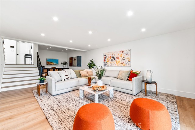 9 Jasmine Creek Dr, Corona del Mar CA: https://media.crmls.org/medias/4848888f-37cb-45eb-bed8-d35f0fd0fa5d.jpg