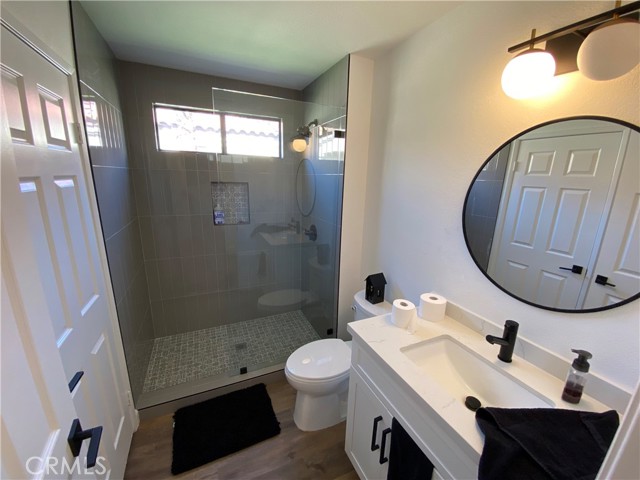 Image 21 for 76437   Violet CIR