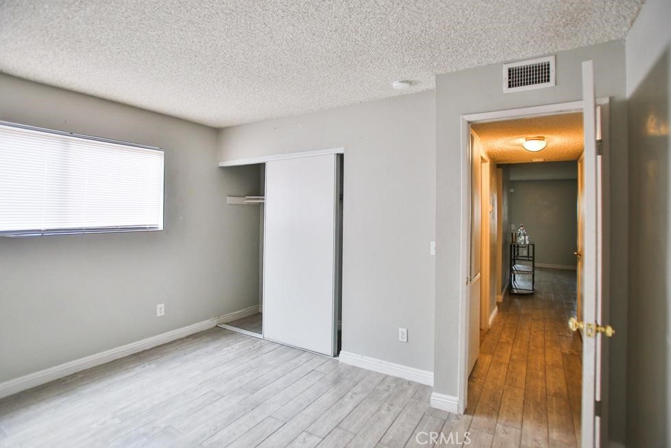 MLS #OC25222392 image #11