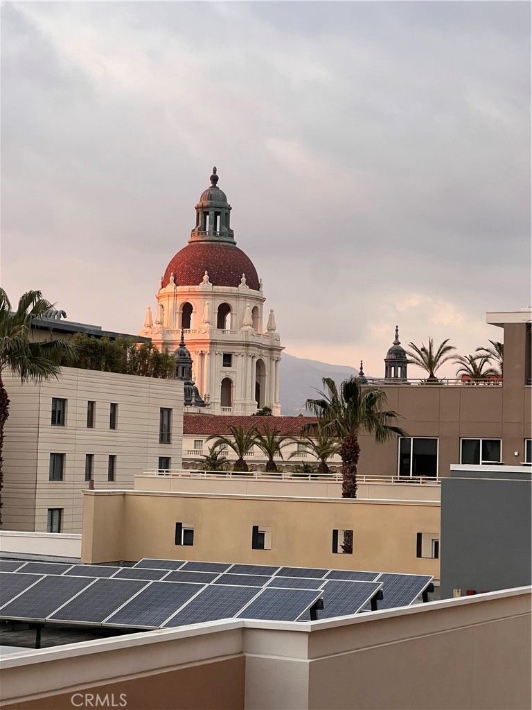 39 S Los Robles Avenue