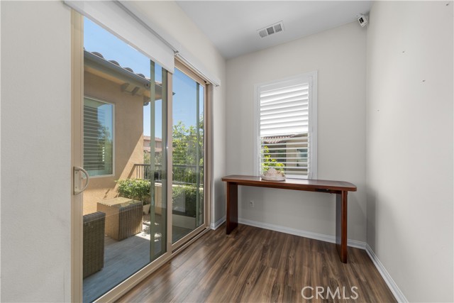 Detail Gallery Image 5 of 54 For 135 Neptune, Irvine,  CA 92618 - 2 Beds | 2/1 Baths