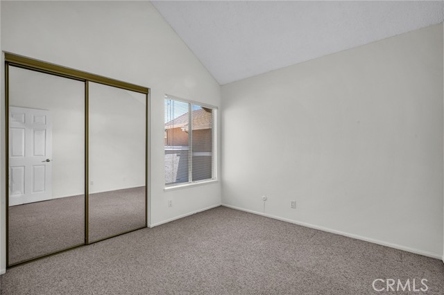 335 Sprucewood Avenue, Oak Park CA: https://media.crmls.org/medias/484a1f07-c4dd-41f8-9453-133634c25bc7.jpg