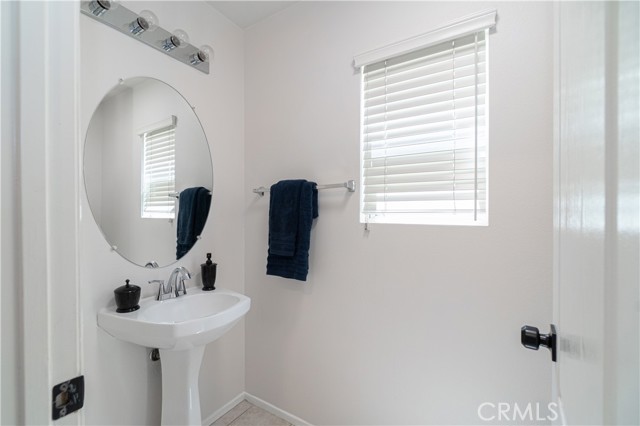 Detail Gallery Image 25 of 39 For 700 Festivo St, Oxnard,  CA 93030 - 4 Beds | 2/1 Baths