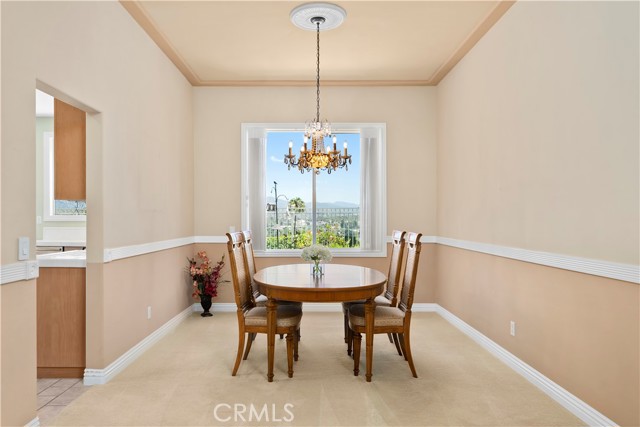10 Via Berrendo, Rancho Santa Margarita CA: https://media.crmls.org/medias/484d0d69-4022-4193-940c-800a3db467a7.jpg