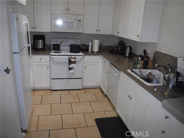 480 E 3rd Street, Chico CA: https://media.crmls.org/medias/484d0f7d-c9e7-484e-9a52-572f131a4056.jpg