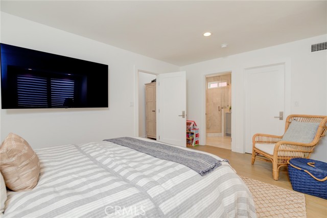 320 23rd Street, Manhattan Beach, California 90266, 3 Bedrooms Bedrooms, ,Residential,Sold,23rd,SB21207459