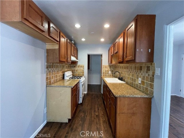 Detail Gallery Image 6 of 10 For 4206 Lowell, Los Angeles,  CA 90032 - 2 Beds | 2 Baths