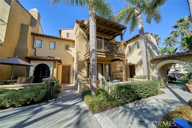 Detail Gallery Image 2 of 37 For 21386 Armilla, Huntington Beach,  CA 92648 - 2 Beds | 2/1 Baths