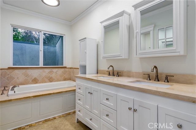 Detail Gallery Image 6 of 58 For 22210 Mission Hills Ln, Yorba Linda,  CA 92887 - 4 Beds | 2/1 Baths