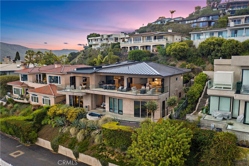 48506e43 2547 4630 Bc98 87d9b415de06