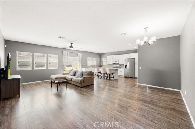 Detail Gallery Image 10 of 62 For 1676 Vibrant Gln, San Jacinto,  CA 92582 - 3 Beds | 2 Baths