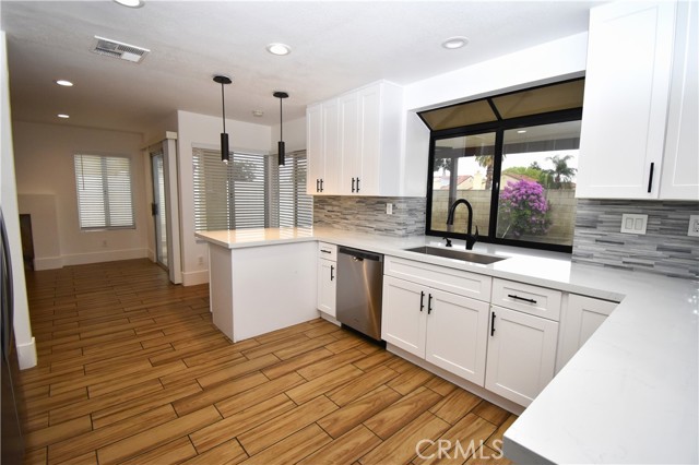 Detail Gallery Image 7 of 34 For 16715 Arroyo Park Dr, Moreno Valley,  CA 92551 - 4 Beds | 2/1 Baths