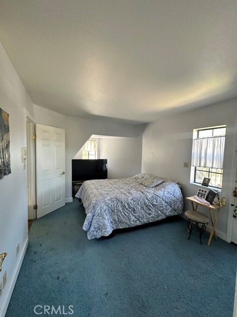40570 Griffin Drive, Oakhurst CA: https://media.crmls.org/medias/48512127-92a7-4f3a-b9df-398401ec2fc4.jpg