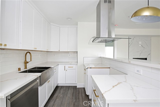 1141 E Broadway, Long Beach CA: https://media.crmls.org/medias/48512e22-5299-45c6-b89a-dc7ee0461d77.jpg