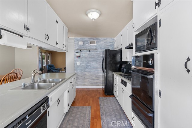 Detail Gallery Image 17 of 64 For 15900 Napa, North Hills,  CA 91343 - 4 Beds | 2 Baths