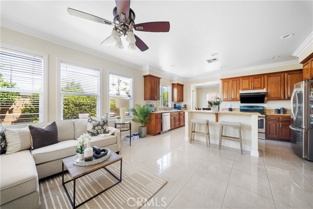 Detail Gallery Image 12 of 61 For 13 Frances Cir, Buena Park,  CA 90621 - 4 Beds | 3 Baths