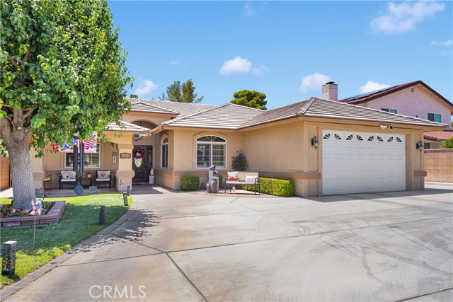 Detail Gallery Image 3 of 48 For 14927 Tournament Dr, Helendale,  CA 92342 - 3 Beds | 2 Baths