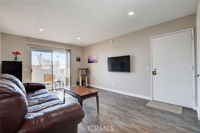8990 19th Street, Rancho Cucamonga CA: https://media.crmls.org/medias/48537a11-2500-49ff-943c-2468a4ef5105.jpg
