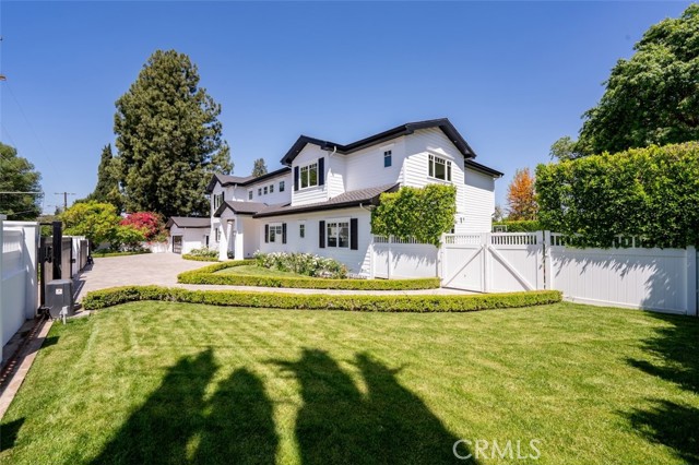 Detail Gallery Image 42 of 59 For 20701 Dumont St, Woodland Hills,  CA 91364 - 8 Beds | 9 Baths