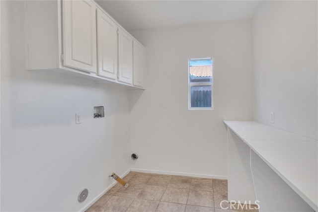 Detail Gallery Image 14 of 55 For 3901 Vicksburg Ct, Hemet,  CA 92545 - 5 Beds | 3 Baths