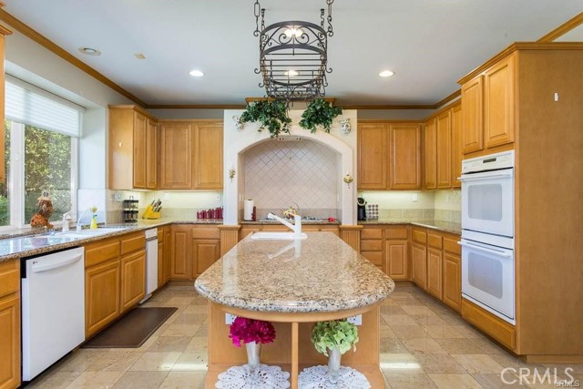 19709 Winged Foot Way, Porter Ranch CA: https://media.crmls.org/medias/48546369-189a-4ce1-8d9b-1593c2f58ea7.jpg