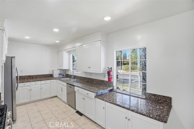 7958 Tampa Ave, Reseda CA: https://media.crmls.org/medias/48551f8a-158b-400f-b32e-81a63a94c8f6.jpg