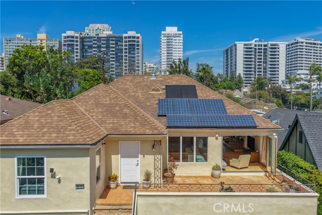 Detail Gallery Image 5 of 56 For 10707 Rochester, Los Angeles,  CA 90024 - 3 Beds | 3 Baths