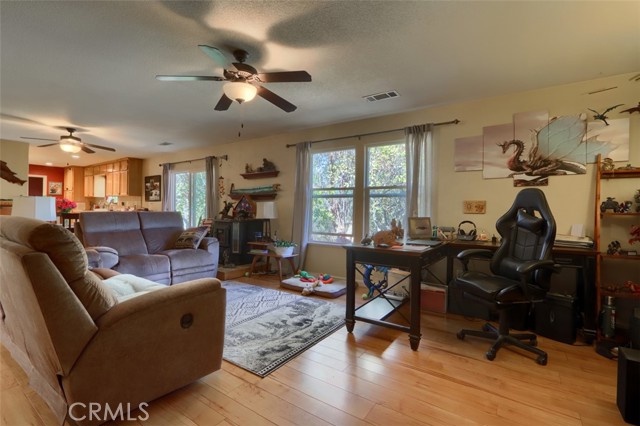 Detail Gallery Image 11 of 51 For 4733 Hirsch, Mariposa,  CA 95338 - 3 Beds | 2 Baths