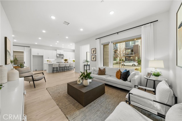 Detail Gallery Image 5 of 56 For 16376 Veterans, Tustin,  CA 92782 - 4 Beds | 3/1 Baths