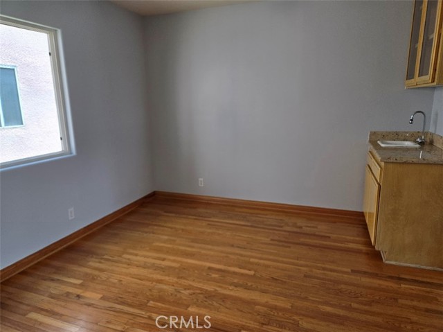 Detail Gallery Image 6 of 8 For 14701 Dickens St #5,  Sherman Oaks,  CA 91403 - 1 Beds | 1 Baths