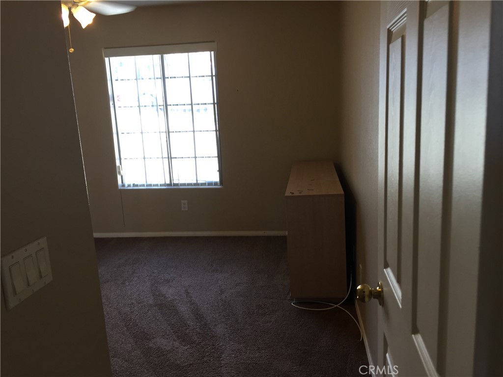 https://media.crmls.org/medias/485600cd-840a-4204-85e9-8be4ac2bd61f.jpg?preset=X-Large