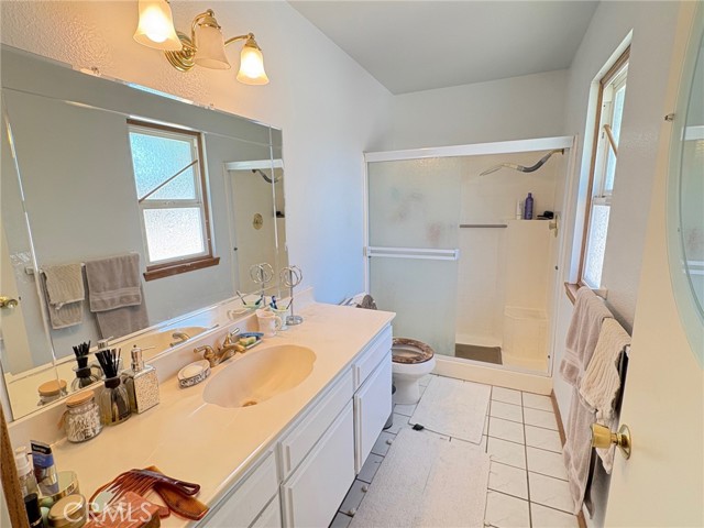 Detail Gallery Image 12 of 20 For 14195 Whispering Sands Dr, Victorville,  CA 92392 - 4 Beds | 2 Baths
