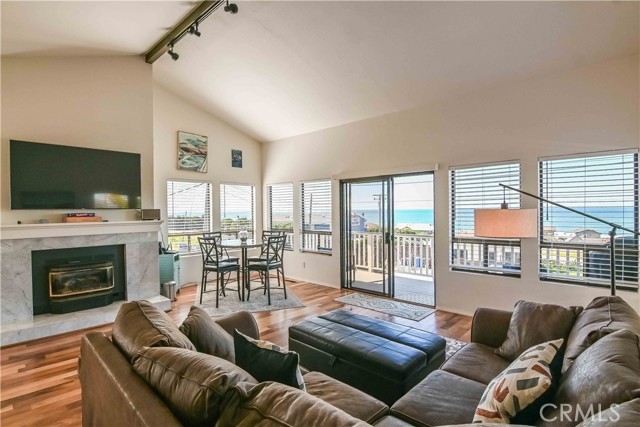 Detail Gallery Image 6 of 43 For 3287 Ocean Blvd, Cayucos,  CA 93430 - 2 Beds | 2 Baths