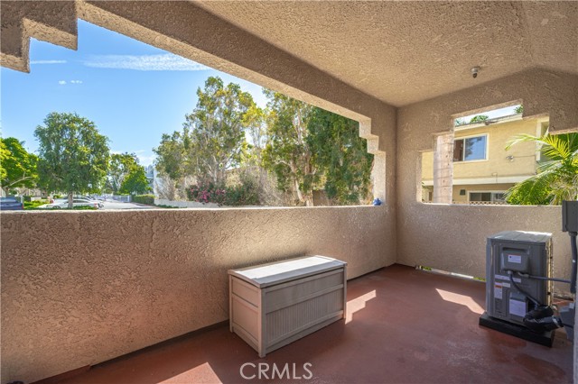 Detail Gallery Image 26 of 59 For 4591 Warner Ave #101,  Huntington Beach,  CA 92649 - 3 Beds | 2 Baths