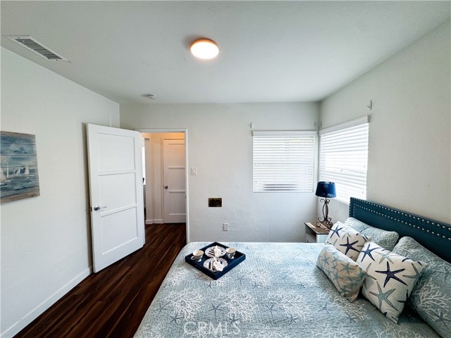 Detail Gallery Image 14 of 33 For 2817 Easy Ave, Long Beach,  CA 90810 - 3 Beds | 2 Baths
