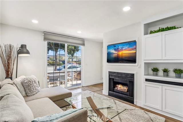 219 32nd Street, Newport Beach CA: https://media.crmls.org/medias/4859be88-0f86-49c7-8c1a-85da2f4560de.jpg