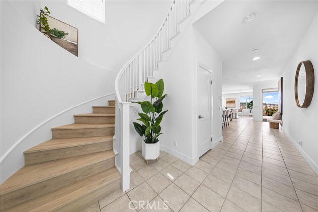 1928 Aliso Canyon Drive, Lake Forest CA: https://media.crmls.org/medias/4859ee40-9793-43e6-a5be-a25652f300aa.jpg
